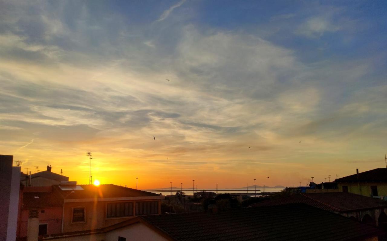 Il Faro Apartment Porto Torres Ngoại thất bức ảnh